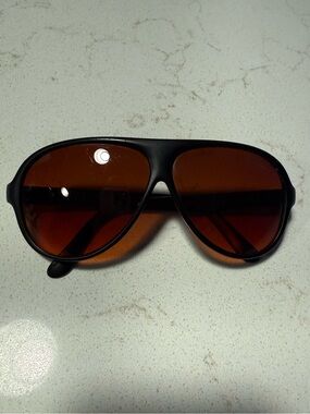 Aviator Sunglasses in Black